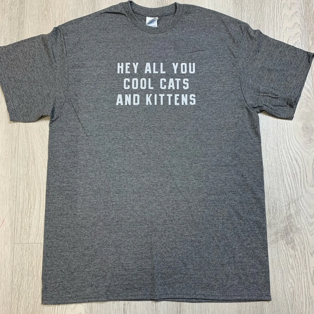 Delta Pro Weight Hey All You Cool Cats And Kittens Graphic T-Shirt Gray Large - Picture 3 of 4